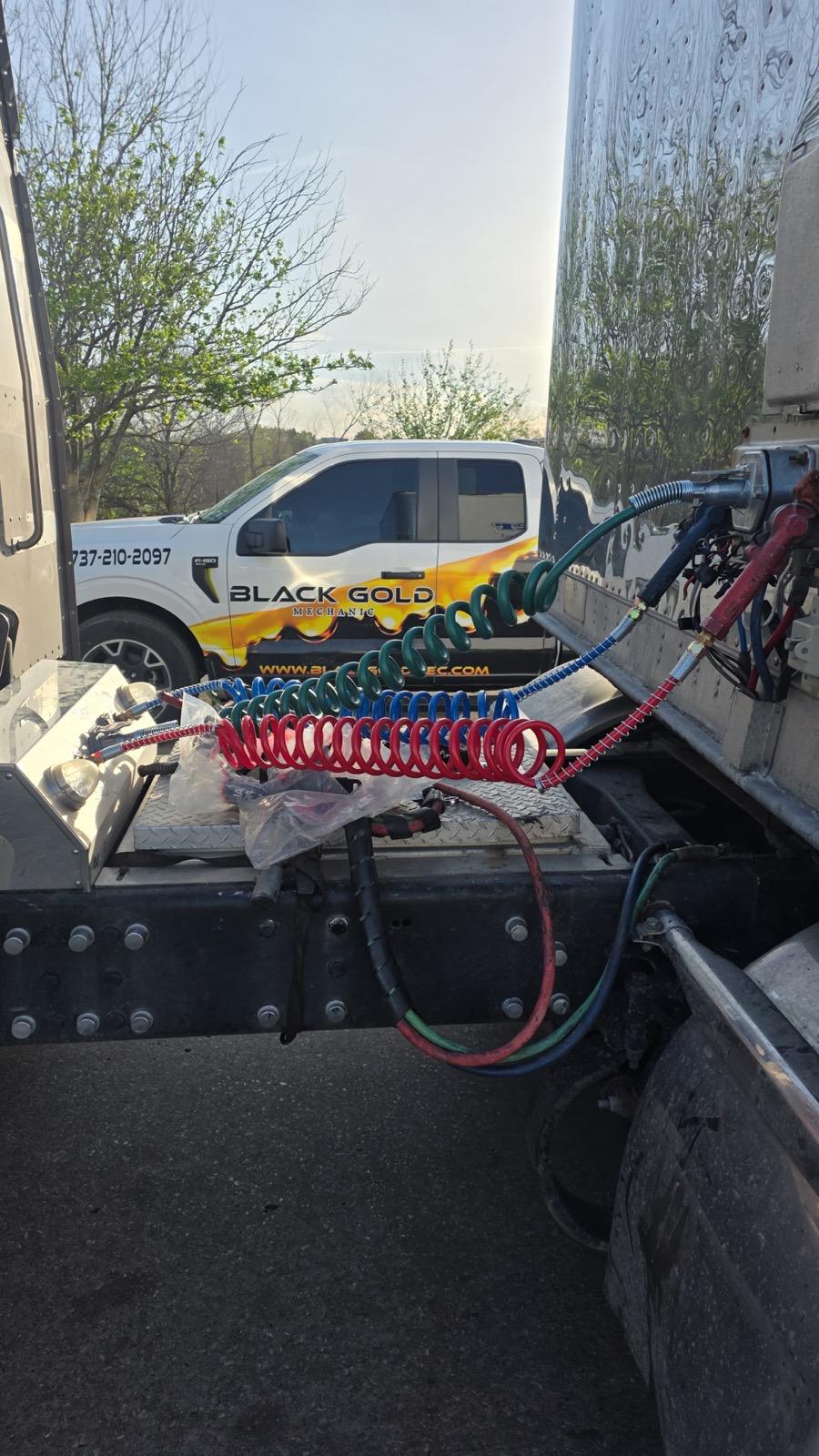 Starter motor and alternator replacement semi truck mechanic Austin Texas